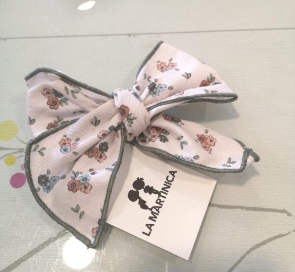 LAZO PETTIT FLOWER